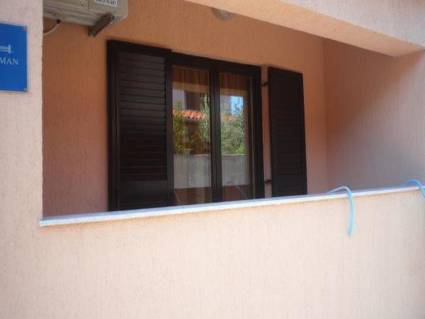 Pleasant Oriana Apartment Near The Sea-Pula Exterior photo