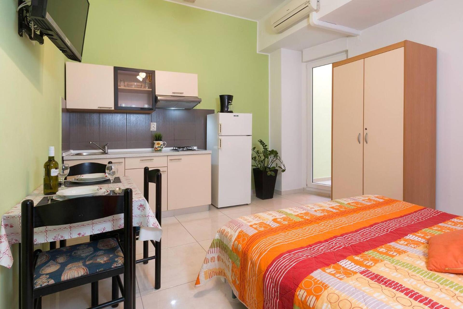 Pleasant Oriana Apartment Near The Sea-Pula Exterior photo